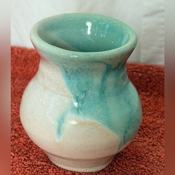 Hand Thrown Signed Pottery Vase Turquoise & White 4" X 4" - Picture 1 of 6